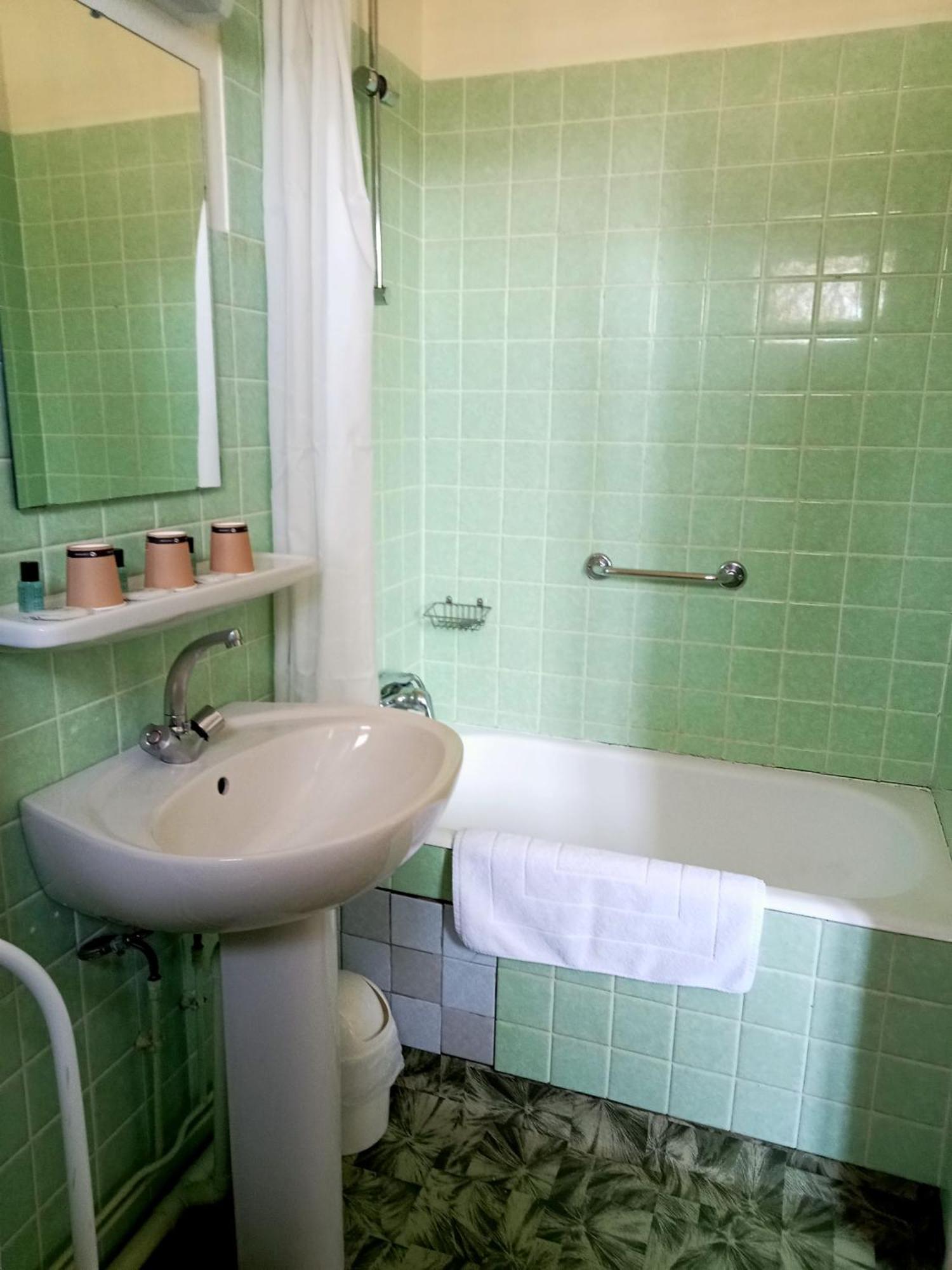 L'Auberge De Lugos Bilik gambar