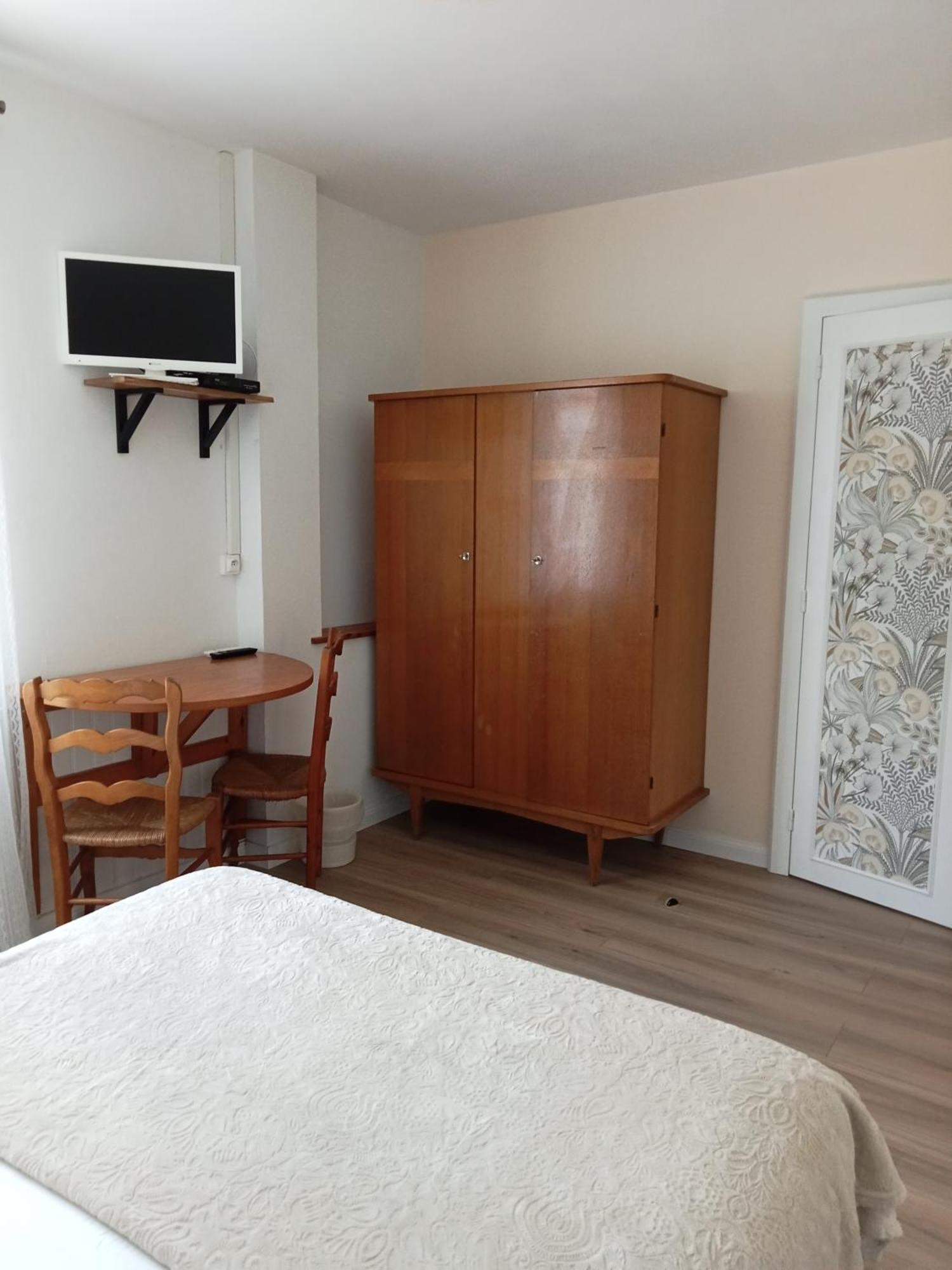 L'Auberge De Lugos Luaran gambar